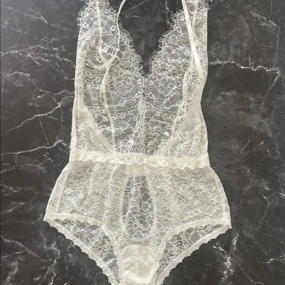 Hanky Panky Wink Plaything Bodysuit with Keyhole White - Picture 3 of 6